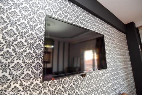 Photo of the whole room, Decorative detail