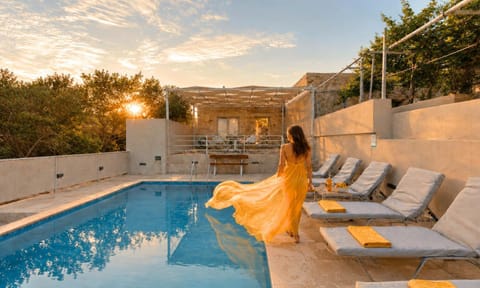 Patio, Day, People, Natural landscape, Pool view, Swimming pool, Sunrise, Sunset, group of guests, sunbed