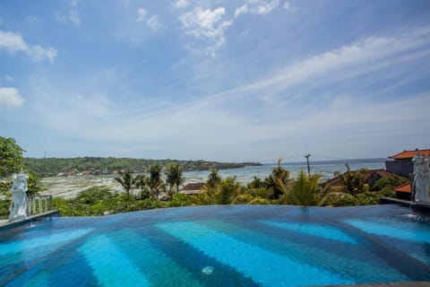 Tawe Ocean Blue Villa Lembongan Campground/
RV Resort in Nusapenida