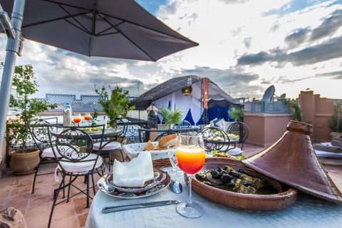 Balcony/Terrace, Food and drinks, Banquet/Function facilities, Food, Breakfast