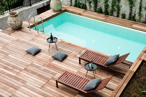 Patio, Natural landscape, Balcony/Terrace, City view, Pool view, Swimming pool, sunbed