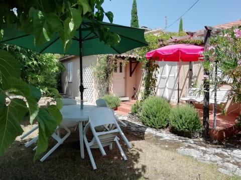 Maison Charrasse House in Flassan