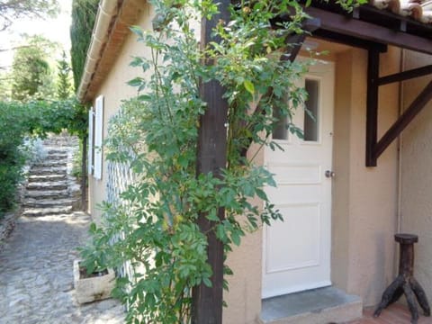 Maison Charrasse House in Flassan