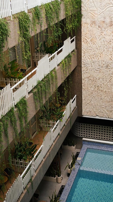 Property building, Day, Garden, Garden view, Pool view, Swimming pool