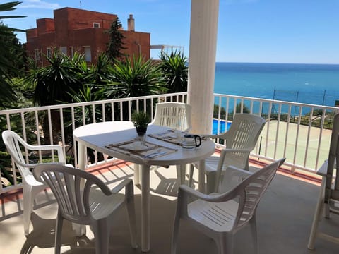Natural landscape, Balcony/Terrace, Pool view, Sea view