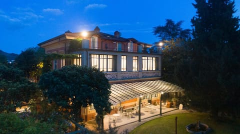 Property building, Garden