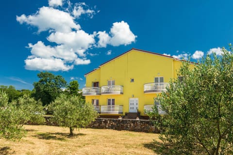 Property building, Garden view