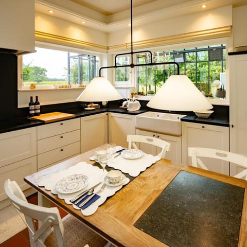 De Moeraseik Bed and Breakfast in Flanders