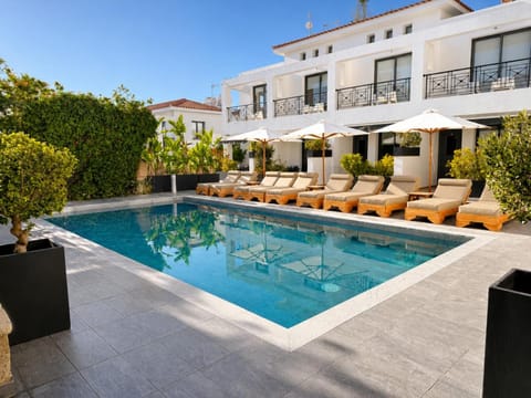 Property building, Pool view