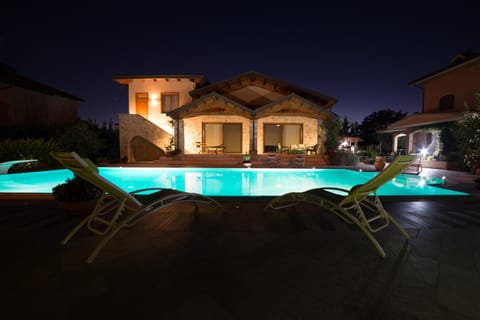 Property building, Swimming pool
