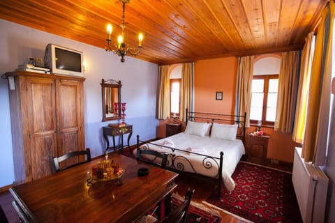 Bed, Photo of the whole room