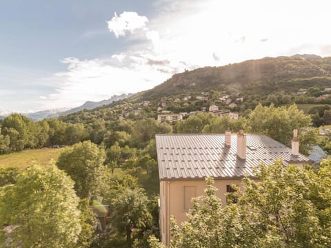 Grand appartement Briançon avec garage privé - FR-1-330C-57 Apartment in Briançon