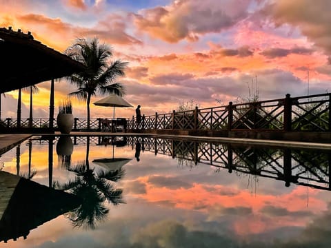 Property building, Natural landscape, Swimming pool, Sunrise, Sunset