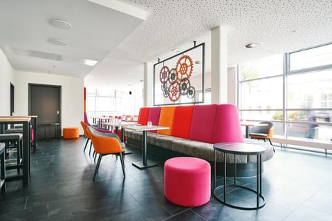 Business facilities, Seating area