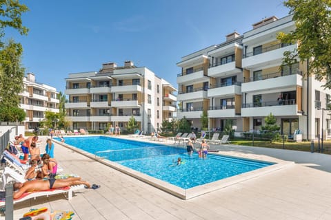 Property building, Swimming pool, Swimming pool