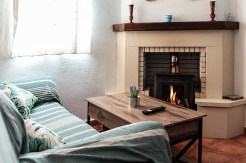 Living room, Seating area, fireplace