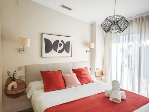 Bed, Photo of the whole room, Bedroom