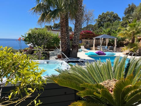 Natural landscape, Garden view, Sea view, Swimming pool, sunbed