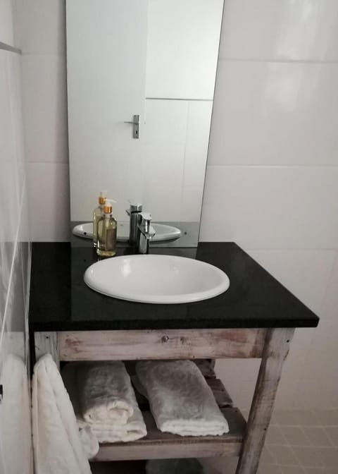 Annika Self-catering and B&B Bed and Breakfast in Stellenbosch