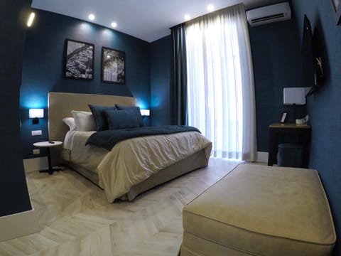 Photo of the whole room, Decorative detail, Bedroom