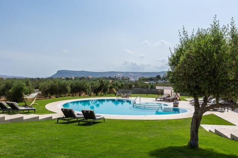 Day, Natural landscape, Garden, Garden view, Pool view, Swimming pool, sunbed