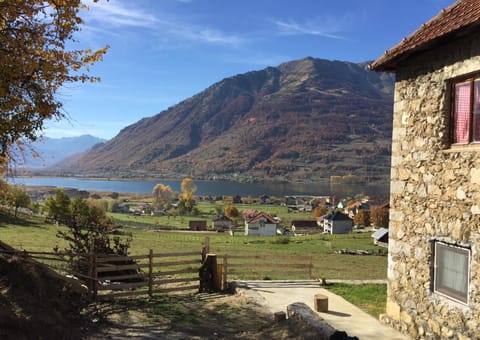 Natural landscape, Fishing, Canoeing, Hiking, Cycling, Diving, On site, Garden view, Mountain view