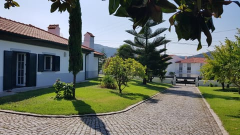 Villa spacieuse proche de L'océan House in Vila Praia de Ancora