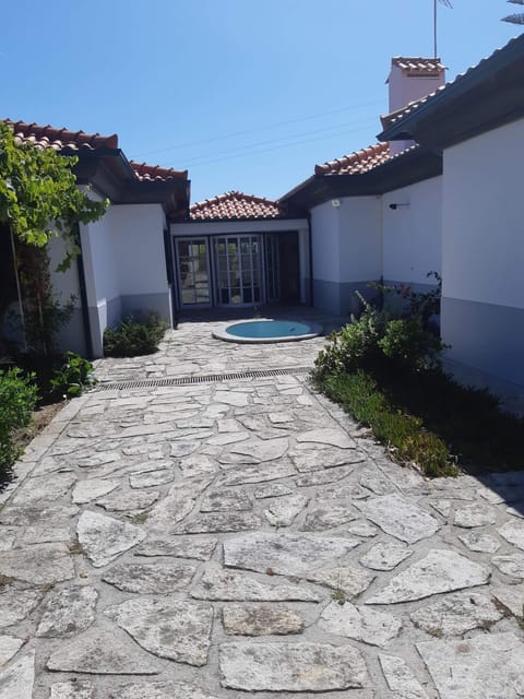 Villa spacieuse proche de L'océan House in Vila Praia de Ancora