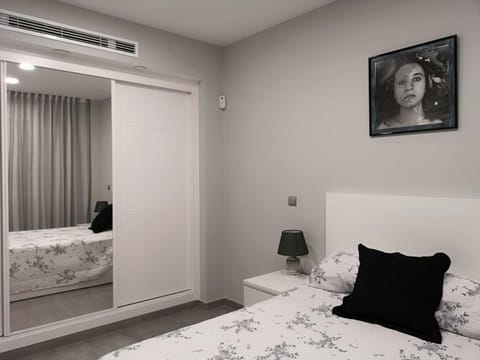 Bedroom, air conditioner