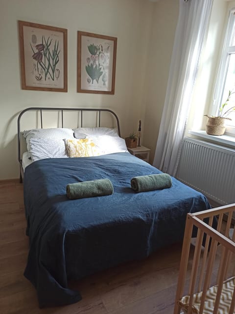 Living room, cot