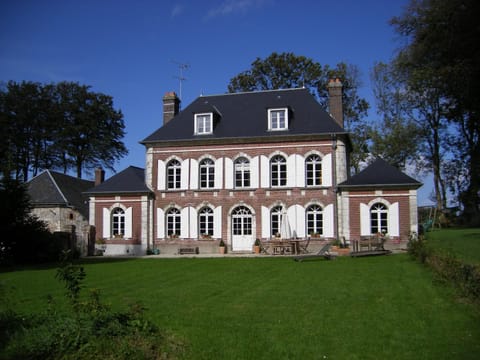 Facade/entrance, Garden view