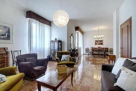 Frati Bigi With Two Bedrooms And Parking Apartment in Florence