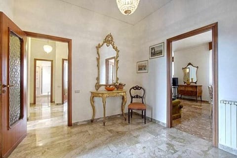 Frati Bigi With Two Bedrooms And Parking Apartment in Florence