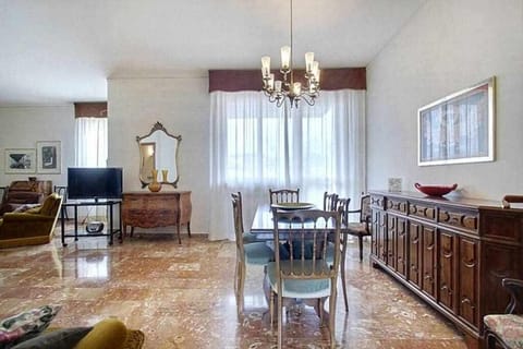 Frati Bigi With Two Bedrooms And Parking Apartment in Florence