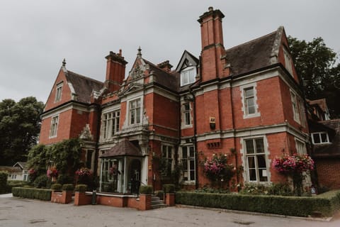 The Coed-Y-Mwstwr Hotel Country House in Wales