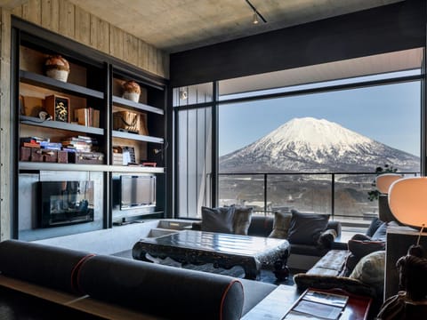 Living room, Mountain view