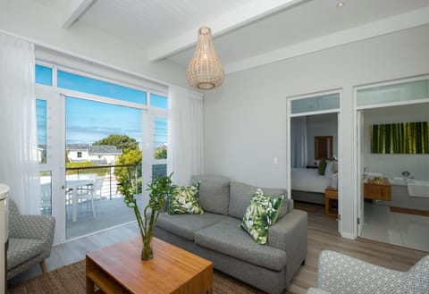 Bamboo Guest House Bed and Breakfast in Hermanus