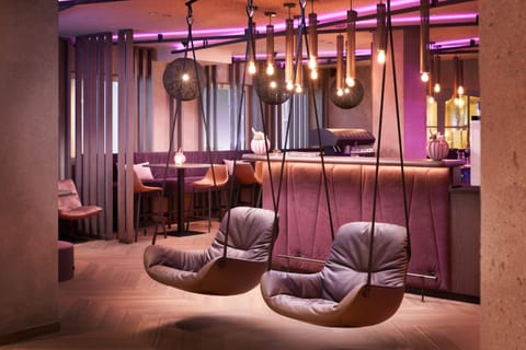 Lounge or bar, Seating area