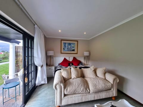 Mulligans Guest Lodge Bed and Breakfast in Hermanus