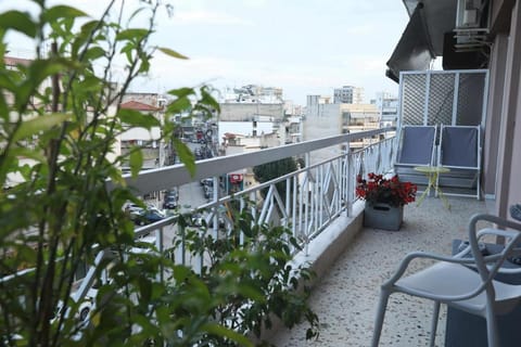Leoforos 28is Oktovriou Apartment in Thessaloniki