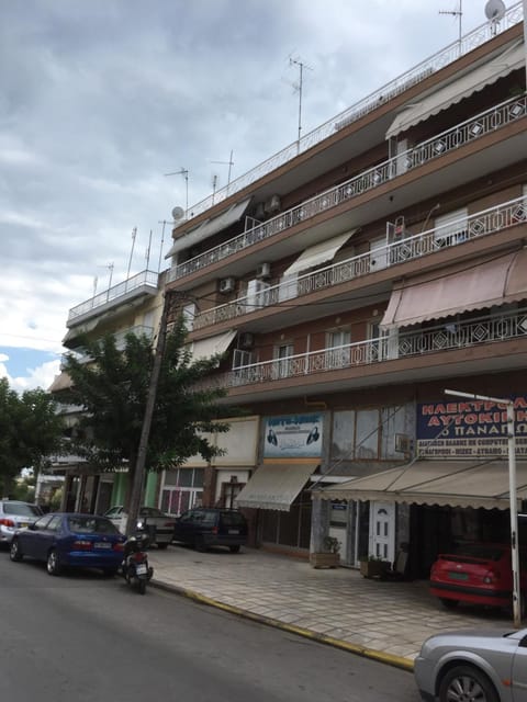 Leoforos 28is Oktovriou Apartment in Thessaloniki