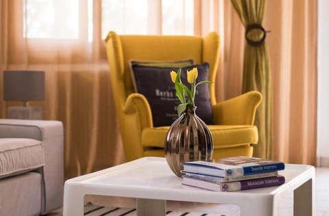 Living room, Decorative detail, Seating area