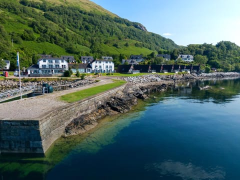 Property building, Nearby landmark, Day, Natural landscape, Beach, Lake view, Mountain view, River view, Sea view