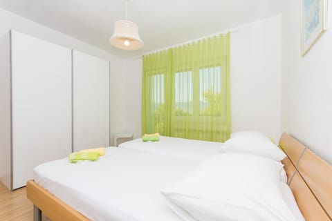 Bed, Bedroom, Sea view