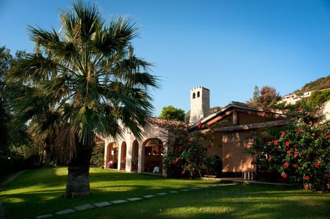 Property building, Garden