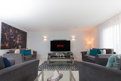 Luxurious Central Edinburgh Apartment - Sleeps 6 Apartment in Edinburgh