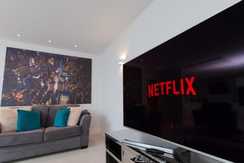 Luxurious Central Edinburgh Apartment - Sleeps 6 Apartment in Edinburgh