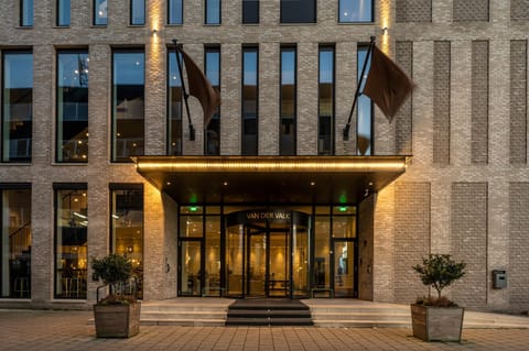 Property building, Facade/entrance