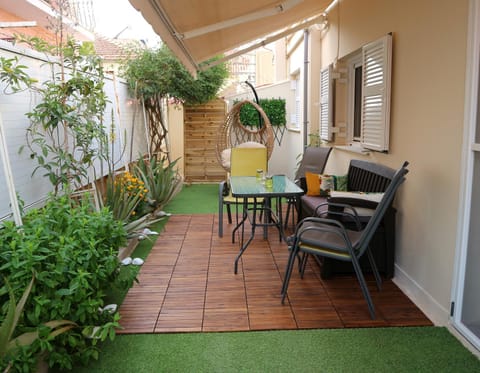 Inner courtyard view
