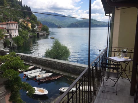 Al vecchio porto casa a Cannero House in Cannero Riviera